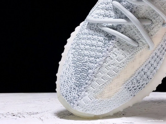 350 FW5317 Reflective Cloud Boost V2 White Yeezy Adidas 0817